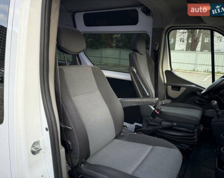 Белый Рено Мастер, объемом двигателя 2.3 л и пробегом 300 тыс. км за 16300 $, фото 51 на Automoto.ua