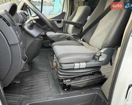 Белый Рено Мастер, объемом двигателя 2.3 л и пробегом 300 тыс. км за 16300 $, фото 47 на Automoto.ua