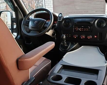 Белый Рено Мастер, объемом двигателя 2.3 л и пробегом 171 тыс. км за 19800 $, фото 32 на Automoto.ua