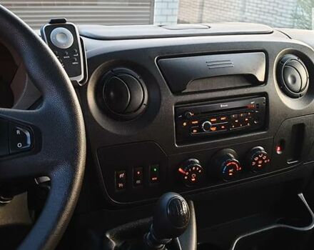 Белый Рено Мастер, объемом двигателя 2.3 л и пробегом 171 тыс. км за 19800 $, фото 23 на Automoto.ua