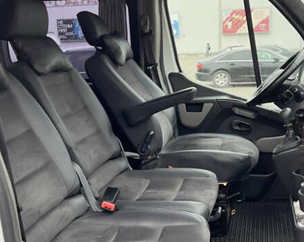 Белый Рено Мастер, объемом двигателя 2.3 л и пробегом 350 тыс. км за 15500 $, фото 10 на Automoto.ua