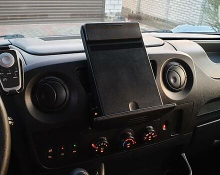 Белый Рено Мастер, объемом двигателя 2.3 л и пробегом 171 тыс. км за 19800 $, фото 24 на Automoto.ua