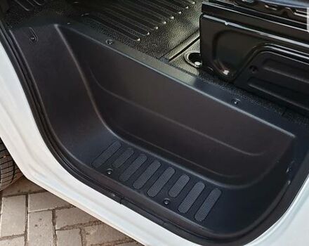 Белый Рено Мастер, объемом двигателя 2.3 л и пробегом 171 тыс. км за 19800 $, фото 8 на Automoto.ua