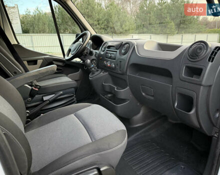 Белый Рено Мастер, объемом двигателя 2.3 л и пробегом 300 тыс. км за 16300 $, фото 50 на Automoto.ua