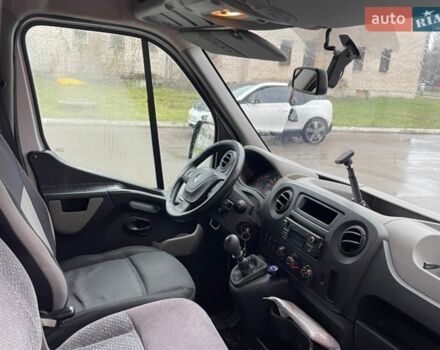 Белый Рено Мастер, объемом двигателя 2.3 л и пробегом 404 тыс. км за 12900 $, фото 4 на Automoto.ua