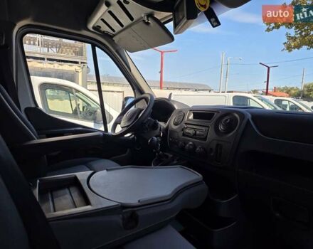 Белый Рено Мастер, объемом двигателя 2.3 л и пробегом 188 тыс. км за 18600 $, фото 50 на Automoto.ua
