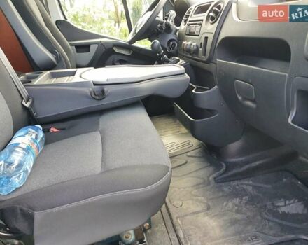 Белый Рено Мастер, объемом двигателя 2.3 л и пробегом 242 тыс. км за 18888 $, фото 16 на Automoto.ua