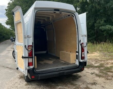 Белый Рено Мастер, объемом двигателя 2.3 л и пробегом 280 тыс. км за 19200 $, фото 2 на Automoto.ua