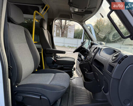 Білий Рено Мастєр, об'ємом двигуна 2.3 л та пробігом 265 тис. км за 17300 $, фото 44 на Automoto.ua