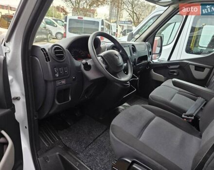 Белый Рено Мастер, объемом двигателя 2.3 л и пробегом 188 тыс. км за 18600 $, фото 35 на Automoto.ua