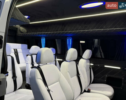 Белый Рено Мастер, объемом двигателя 2.3 л и пробегом 198 тыс. км за 29900 $, фото 3 на Automoto.ua