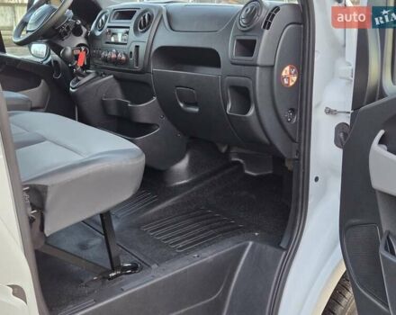 Белый Рено Мастер, объемом двигателя 2.3 л и пробегом 201 тыс. км за 18900 $, фото 21 на Automoto.ua
