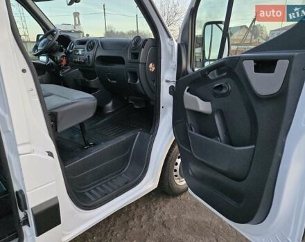 Белый Рено Мастер, объемом двигателя 2.3 л и пробегом 201 тыс. км за 18900 $, фото 22 на Automoto.ua