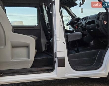 Белый Рено Мастер, объемом двигателя 2.3 л и пробегом 201 тыс. км за 18900 $, фото 20 на Automoto.ua