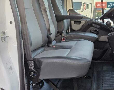 Белый Рено Мастер, объемом двигателя 2.3 л и пробегом 201 тыс. км за 18900 $, фото 23 на Automoto.ua
