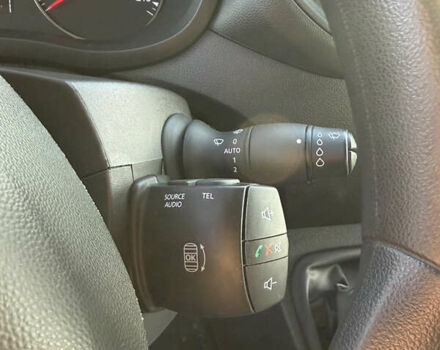 Білий Рено Мастєр, об'ємом двигуна 2.3 л та пробігом 253 тис. км за 26300 $, фото 21 на Automoto.ua