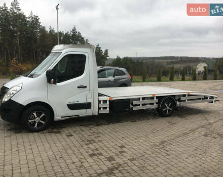 Белый Рено Мастер, объемом двигателя 2.3 л и пробегом 335 тыс. км за 18000 $, фото 2 на Automoto.ua