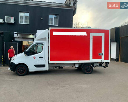 Белый Рено Мастер, объемом двигателя 2.3 л и пробегом 210 тыс. км за 19990 $, фото 1 на Automoto.ua