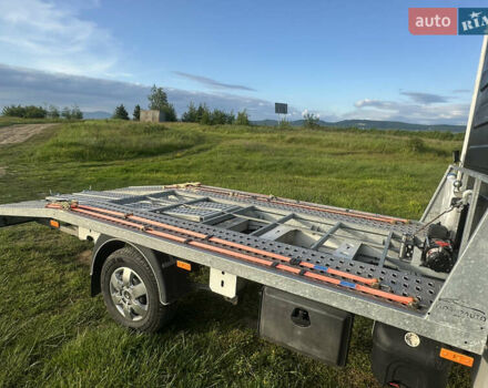 Белый Рено Мастер, объемом двигателя 2.3 л и пробегом 235 тыс. км за 17500 $, фото 8 на Automoto.ua