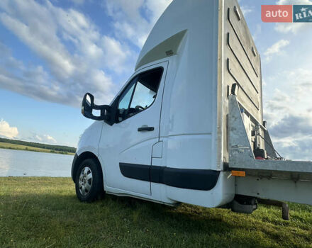 Белый Рено Мастер, объемом двигателя 2.3 л и пробегом 235 тыс. км за 17500 $, фото 2 на Automoto.ua