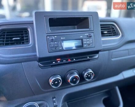 Белый Рено Мастер, объемом двигателя 2.3 л и пробегом 157 тыс. км за 17700 $, фото 29 на Automoto.ua