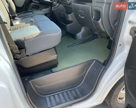 Білий Рено Мастєр, об'ємом двигуна 2.3 л та пробігом 380 тис. км за 15500 $, фото 10 на Automoto.ua