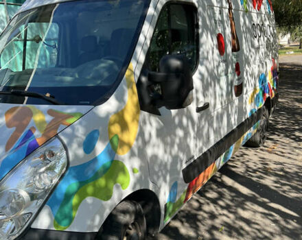 Белый Рено Мастер, объемом двигателя 2.3 л и пробегом 418 тыс. км за 13000 $, фото 5 на Automoto.ua