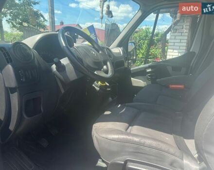 Белый Рено Мастер, объемом двигателя 2.3 л и пробегом 230 тыс. км за 11300 $, фото 7 на Automoto.ua