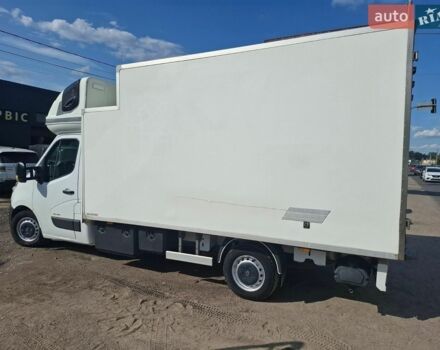 Белый Рено Мастер, объемом двигателя 2.3 л и пробегом 419 тыс. км за 16000 $, фото 3 на Automoto.ua