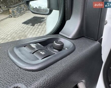 Білий Рено Мастєр, об'ємом двигуна 2.3 л та пробігом 278 тис. км за 17500 $, фото 30 на Automoto.ua