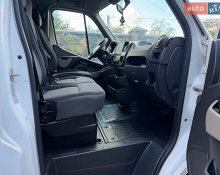 Белый Рено Мастер, объемом двигателя 2.3 л и пробегом 298 тыс. км за 18500 $, фото 47 на Automoto.ua