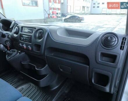 Белый Рено Мастер, объемом двигателя 2.3 л и пробегом 273 тыс. км за 18500 $, фото 13 на Automoto.ua