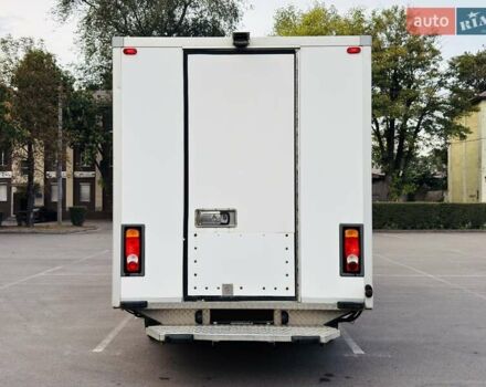 Белый Рено Мастер, объемом двигателя 2.3 л и пробегом 225 тыс. км за 12950 $, фото 11 на Automoto.ua