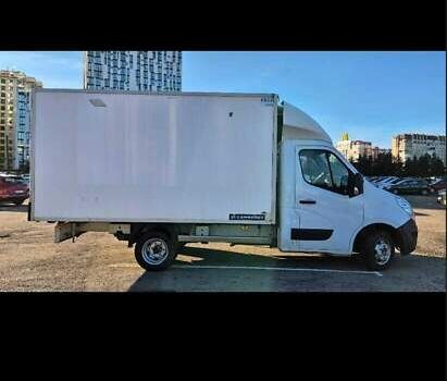 Белый Рено Мастер, объемом двигателя 0 л и пробегом 287 тыс. км за 18750 $, фото 4 на Automoto.ua