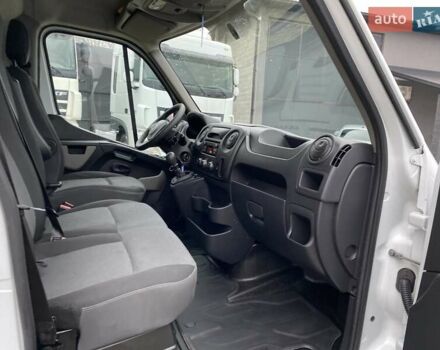 Белый Рено Мастер, объемом двигателя 0 л и пробегом 186 тыс. км за 17350 $, фото 32 на Automoto.ua