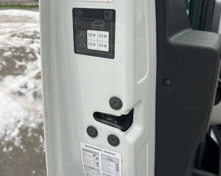 Білий Рено Мастєр, об'ємом двигуна 2.3 л та пробігом 265 тис. км за 16550 $, фото 17 на Automoto.ua