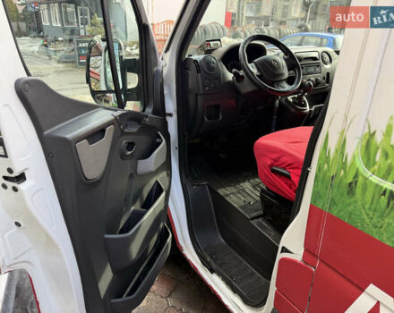 Белый Рено Мастер, объемом двигателя 2.3 л и пробегом 420 тыс. км за 13200 $, фото 11 на Automoto.ua