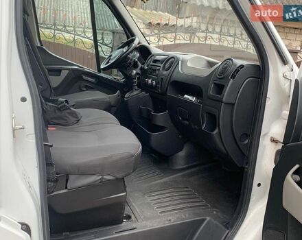 Белый Рено Мастер, объемом двигателя 2.3 л и пробегом 375 тыс. км за 16500 $, фото 9 на Automoto.ua
