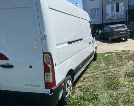 Белый Рено Мастер, объемом двигателя 2.3 л и пробегом 307 тыс. км за 15700 $, фото 1 на Automoto.ua