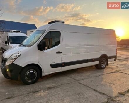 Белый Рено Мастер, объемом двигателя 2.3 л и пробегом 337 тыс. км за 18900 $, фото 2 на Automoto.ua