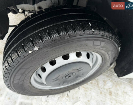 Білий Рено Мастєр, об'ємом двигуна 2.3 л та пробігом 301 тис. км за 17500 $, фото 55 на Automoto.ua