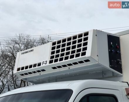 Белый Рено Мастер, объемом двигателя 2.3 л и пробегом 170 тыс. км за 16900 $, фото 3 на Automoto.ua