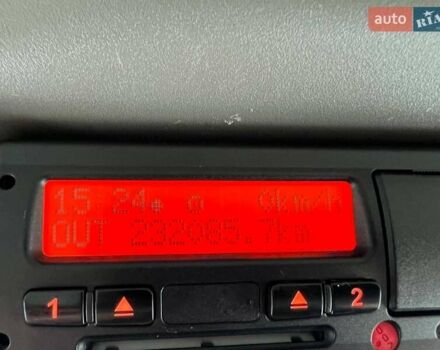 Белый Рено Мастер, объемом двигателя 2.3 л и пробегом 232 тыс. км за 18900 $, фото 39 на Automoto.ua