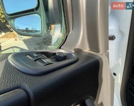 Білий Рено Мастєр, об'ємом двигуна 2.3 л та пробігом 303 тис. км за 17500 $, фото 53 на Automoto.ua