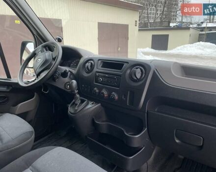 Білий Рено Мастєр, об'ємом двигуна 2.3 л та пробігом 293 тис. км за 21900 $, фото 5 на Automoto.ua