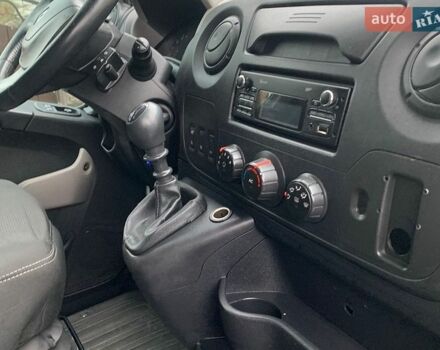 Белый Рено Мастер, объемом двигателя 2.3 л и пробегом 375 тыс. км за 16500 $, фото 11 на Automoto.ua
