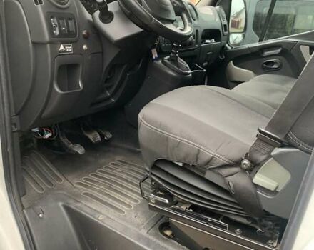 Белый Рено Мастер, объемом двигателя 2.3 л и пробегом 380 тыс. км за 16500 $, фото 10 на Automoto.ua