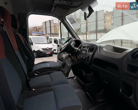 Белый Рено Мастер, объемом двигателя 0 л и пробегом 235 тыс. км за 19900 $, фото 20 на Automoto.ua