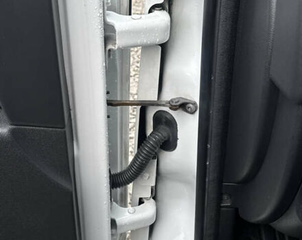 Белый Рено Мастер, объемом двигателя 2.3 л и пробегом 225 тыс. км за 23300 $, фото 25 на Automoto.ua