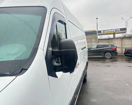 Белый Рено Мастер, объемом двигателя 2.3 л и пробегом 252 тыс. км за 14500 $, фото 3 на Automoto.ua